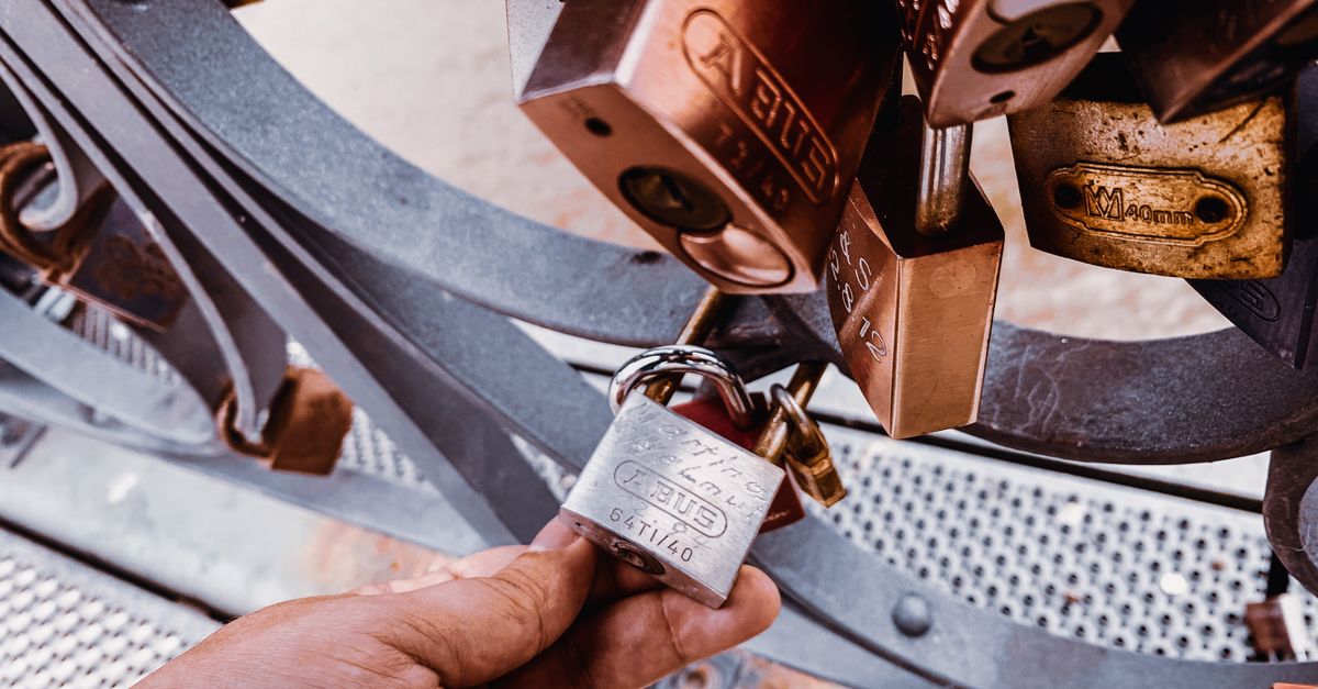 locksmith service technician — Hinsdale Locksmith Brothers